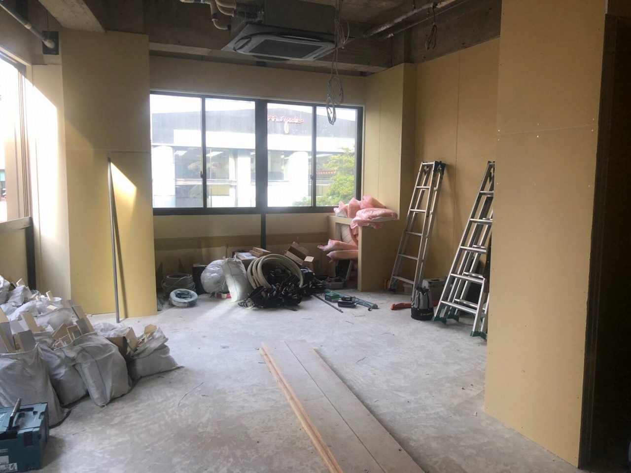 福岡市南区大橋 美容室内装工事
